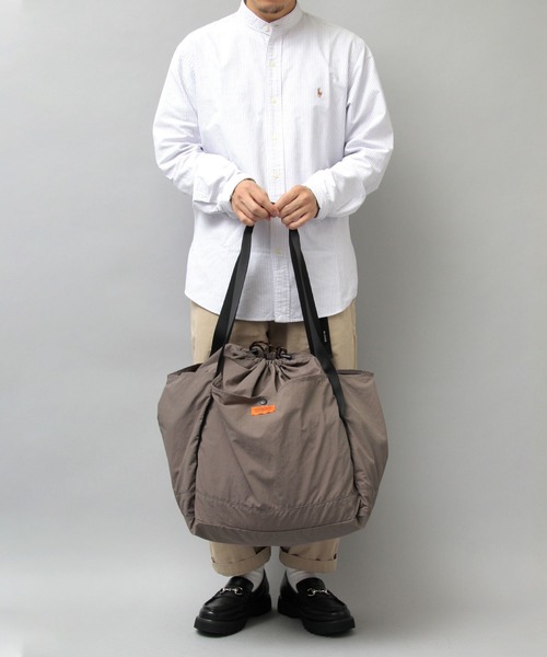 UNIVERSAL OVERALL(ユニバーサルオーバーオール)の「大容量 巾着 ショルダーバッグ(トートバッグ・メンズ・ブラック/グレー/オレンジ・FREE)」の15枚目の写真