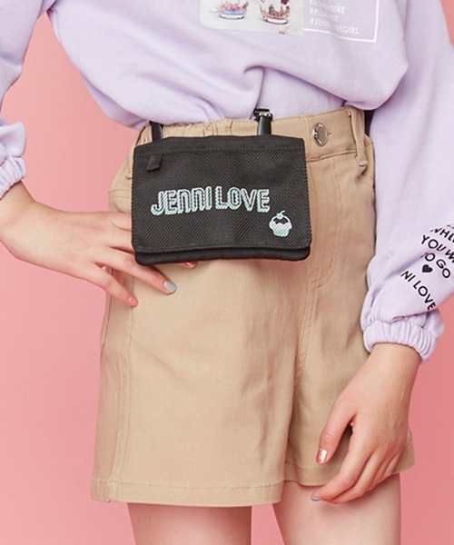 JENNI love（ジェニィラブ）の「ロゴマルチポケット（ボディバッグ/ウエストポーチ・キッズ・ラベンダー/ベージュ/ブラック・F）」の2枚目の写真