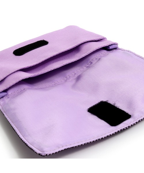 JENNI love（ジェニィラブ）の「ロゴマルチポケット（ボディバッグ/ウエストポーチ・キッズ・ラベンダー/ベージュ/ブラック・F）」の16枚目の写真