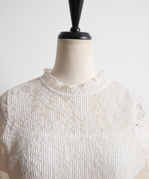 Cookie Chocolate(クッキーチョコレート)の「キャミ付きレーススタンドカラートップス(Tシャツ/カットソー・レディース・ホワイト/ブラック・M)」の12枚目の写真