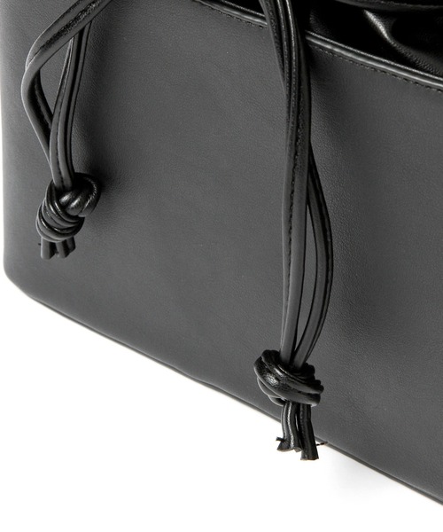 mysty woman（ミスティウーマン）の「ボックスIN巾着バッグ 236927（ショルダーバッグ・レディース・ブラック/ベージュ/アイボリー・FREE）」の9枚目の写真