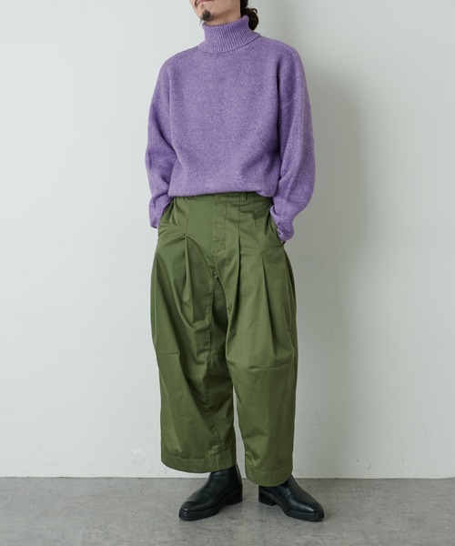 Lui's(ルイス)の「ビッグシルエット タートルニット 12COLOR'S(ニット/セーター・メンズ・ホワイト/ライトグレー/ブラック/ベージュ/オリーブ/レッド/ダークグレー/グリーン/ラベンダー/イエロー/ワインレッド/オレンジ・FREE)」の13枚目の写真