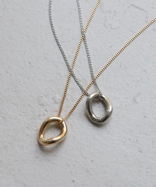 Abahouse Devinette（ドゥヴィネット）の「オーバルフォルムネックレス（ネックレス・レディース・シルバー/ゴールド・フリー）」の2枚目の写真