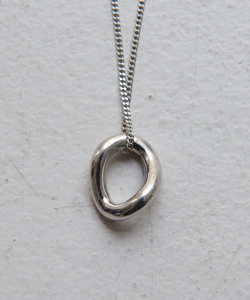 Abahouse Devinette（ドゥヴィネット）の「オーバルフォルムネックレス（ネックレス・レディース・シルバー/ゴールド・フリー）」の5枚目の写真