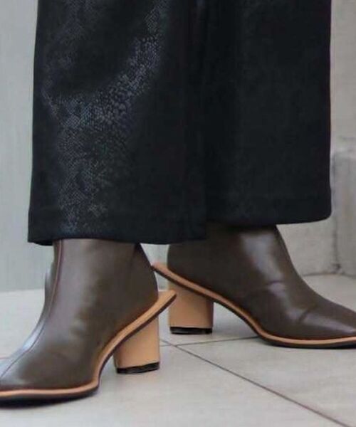 AULA AILA(アウラアイラ)の「【別注】AULA AILA/アウラアイラ/ショートブーツ(ブーツ・レディース・ブラック/カーキ/オフホワイト・35.5/36.5/37.5)」の16枚目の写真