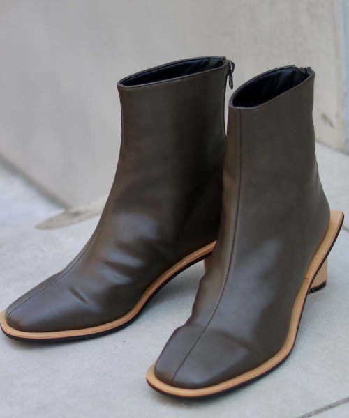 AULA AILA(アウラアイラ)の「【別注】AULA AILA/アウラアイラ/ショートブーツ(ブーツ・レディース・ブラック/カーキ/オフホワイト・35.5/36.5/37.5)」の6枚目の写真