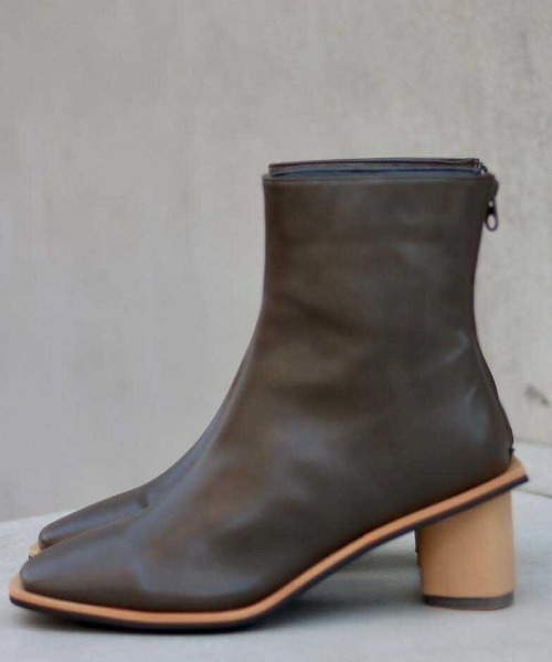 AULA AILA(アウラアイラ)の「【別注】AULA AILA/アウラアイラ/ショートブーツ(ブーツ・レディース・ブラック/カーキ/オフホワイト・35.5/36.5/37.5)」の7枚目の写真