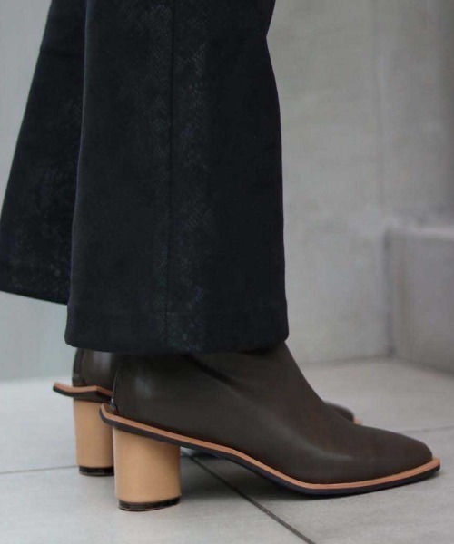 AULA AILA(アウラアイラ)の「【別注】AULA AILA/アウラアイラ/ショートブーツ(ブーツ・レディース・ブラック/カーキ/オフホワイト・35.5/36.5/37.5)」の5枚目の写真