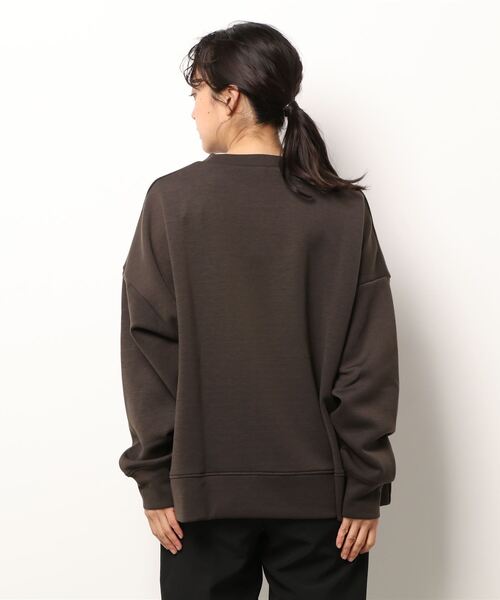 and it_（アンドイット）の「ダンボールニットワイドプルオーバー（スウェット・レディース・ブルー/グレイッシュベージュ/チャコールグレー/パープル/ミント/ベージュ/モカ/ブラック/ダークブラウン/ネイビー/オフホワイト/杢グレー・FREE）」の14枚目の写真