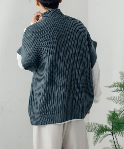 epnok（エプノック）の「ハイネックニットベスト（ベスト・メンズ・アイボリー/グレイッシュベージュ/グレイッシュブルー・SMALL/MEDIUM/LARGE）」の12枚目の写真