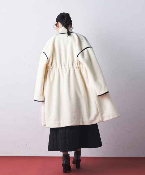 Droite lautreamont（ドロワットロートレアモン）の「ウールブレンドロングボアコート（ムートンコート・レディース・オフホワイト/グリーン・M/S）」の5枚目の写真