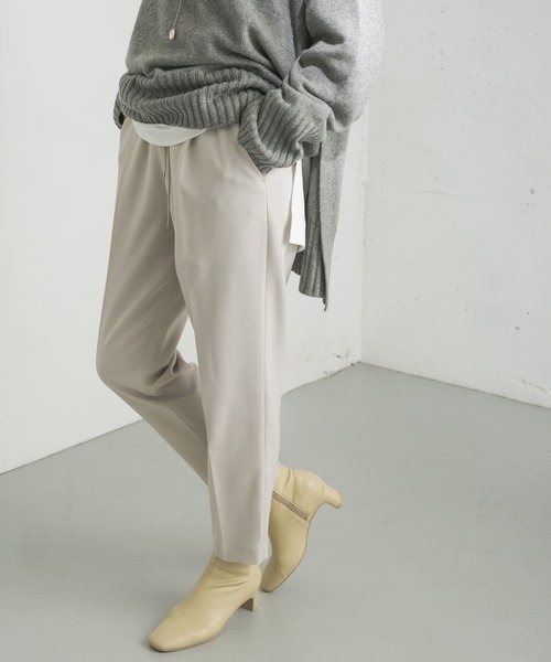 URBAN RESEARCH（アーバンリサーチ）の「UR TECH ドロストテーパードパンツ（その他パンツ・レディース・ホワイト系その他/チェック/ベージュ/ブラック・38/34/36）」の15枚目の写真