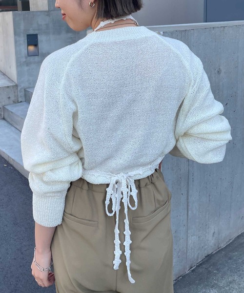 Omekashi（オメカシ）の「ビスチェ付きニット（ニット/セーター・レディース・オフホワイト/ブラック・FREE）」の12枚目の写真