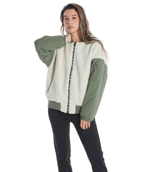 ROXY（ロキシー）の「FLY OUT JACKET/ロキシーボアジャケット（ブルゾン・レディース・ブラック/カーキ・MEDIUM/LARGE/SMALL）」の5枚目の写真