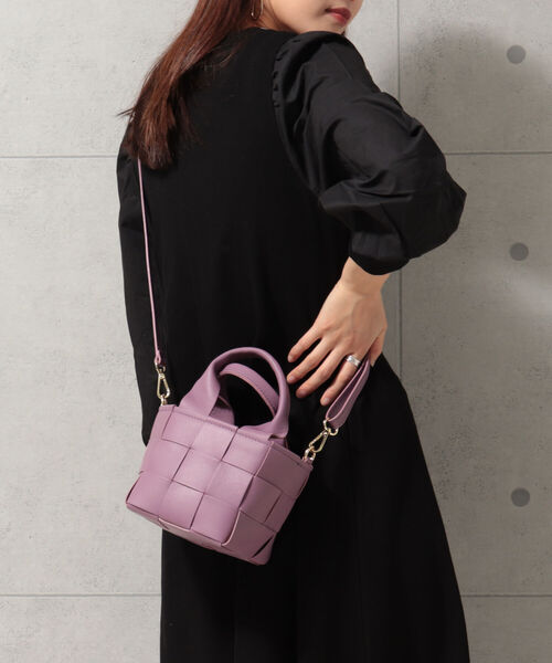 andrea cardone（アンドレアカルドネ）の「【andrea cardone/アンドレアカルドネ】レザーバスケット ミニトートバッグ（トートバッグ・レディース・イエロー/グリーン/ライトパープル・FREE）」の2枚目の写真