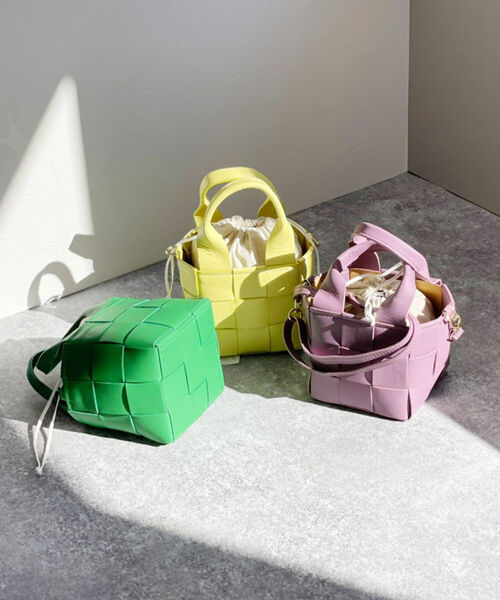 andrea cardone（アンドレアカルドネ）の「【andrea cardone/アンドレアカルドネ】レザーバスケット ミニトートバッグ（トートバッグ・レディース・イエロー/グリーン/ライトパープル・FREE）」の3枚目の写真