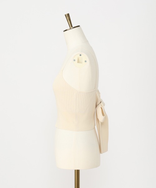 one after another NICE CLAUP（ワンアフターアナザーナイスクラップ）の「バックリボンビスチェ（ニット/セーター・レディース・ブラック/ベージュ/アイボリー・FREE）」の21枚目の写真