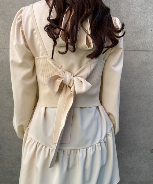 one after another NICE CLAUP（ワンアフターアナザーナイスクラップ）の「バックリボンビスチェ（ニット/セーター・レディース・ブラック/ベージュ/アイボリー・FREE）」の11枚目の写真