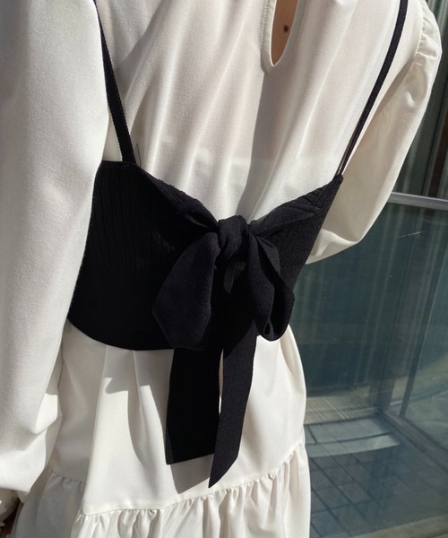one after another NICE CLAUP（ワンアフターアナザーナイスクラップ）の「バックリボンビスチェ（ニット/セーター・レディース・ブラック/ベージュ/アイボリー・FREE）」の7枚目の写真