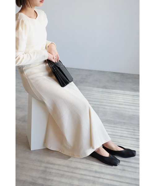 Bonjour Sagan(ボンジュールサガン)の「スクエアトゥパンプス(パンプス・レディース・オフホワイト/ブラック・SMALL/MEDIUM/LARGE)」の8枚目の写真