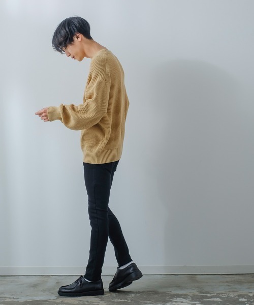 improves（インプローブス）の「【improves】ハイバルキー 片畔 オーバーサイズ プルオーバーニット（ニット/セーター・メンズ・ベージュ/グリーン/ブラウン/イエロー/ブラック/ブルー/ラベンダー/マスタード/ホワイト/ライトグリーン/レッド・LARGE/MEDIUM）」の19枚目の写真