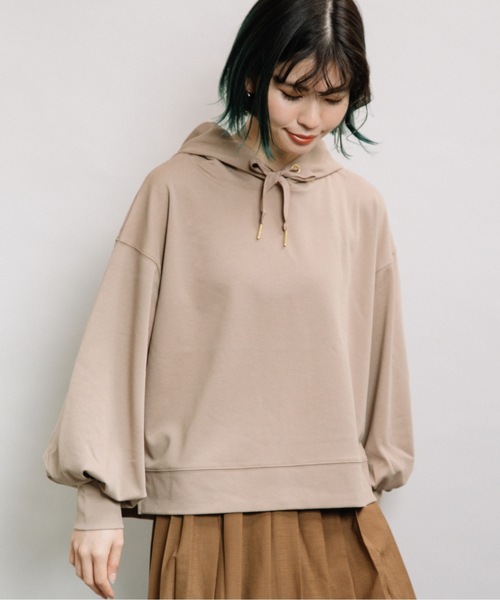 refinedworks（リファインドワークス）の「ショートフーディーPO（パーカー・レディース・オフホワイト/ブラック/ベージュ・FREE）」の3枚目の写真