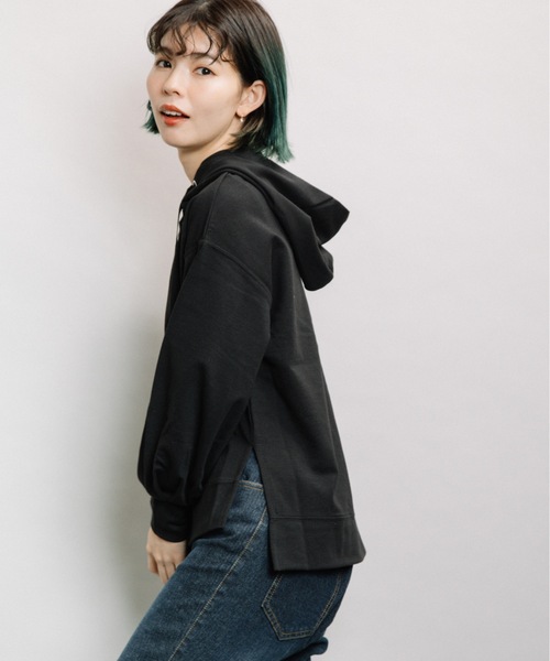 refinedworks（リファインドワークス）の「ショートフーディーPO（パーカー・レディース・オフホワイト/ブラック/ベージュ・FREE）」の10枚目の写真