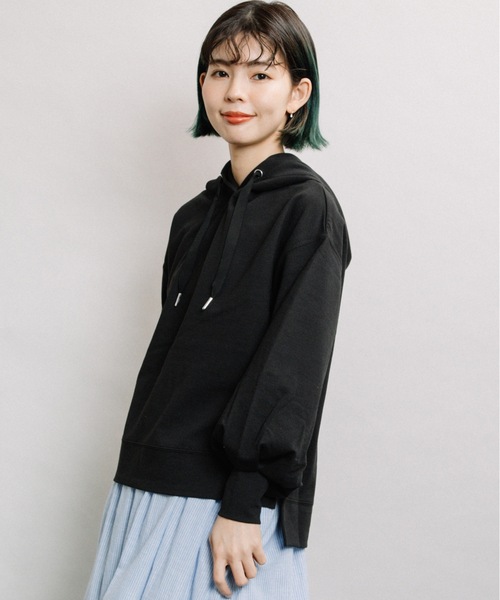 refinedworks（リファインドワークス）の「ショートフーディーPO（パーカー・レディース・オフホワイト/ブラック/ベージュ・FREE）」の13枚目の写真