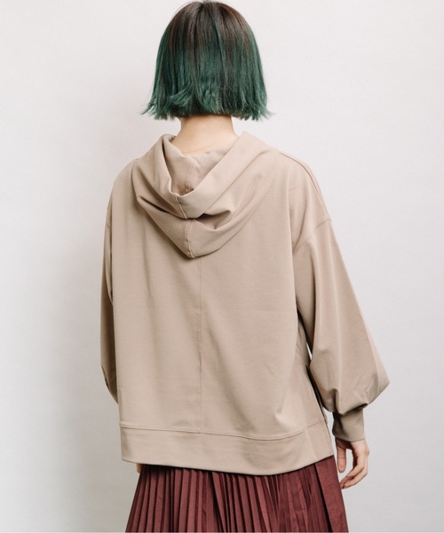 refinedworks（リファインドワークス）の「ショートフーディーPO（パーカー・レディース・オフホワイト/ブラック/ベージュ・FREE）」の20枚目の写真