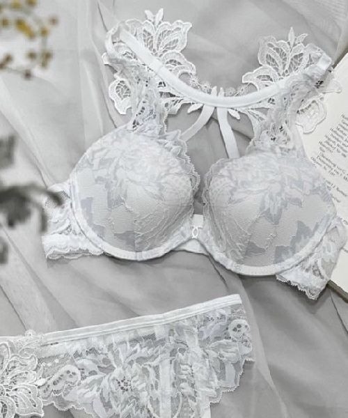 Lily バックモチーフモールドカップブラジャー（ブラジャー）｜ANNEBRA（アンブラ）