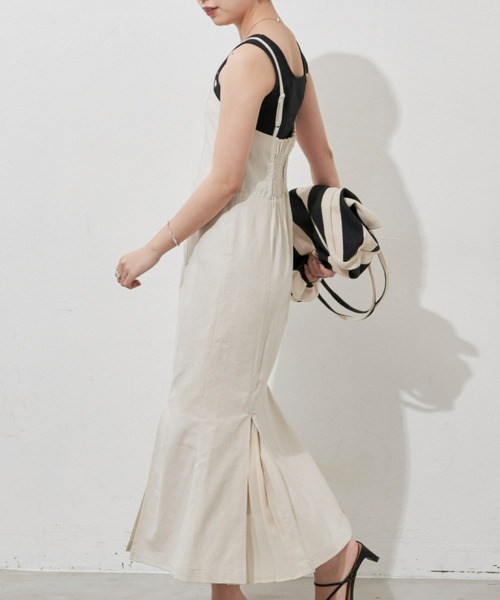 Aunt Marie's（アントマリーズ）の「リネンブレンドマーメイドラインキャミワンピース（ワンピース・レディース・ブラック/ベージュ・FREE）」の13枚目の写真