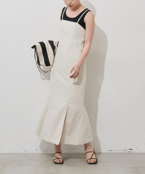 Aunt Marie's（アントマリーズ）の「リネンブレンドマーメイドラインキャミワンピース（ワンピース・レディース・ブラック/ベージュ・FREE）」の4枚目の写真