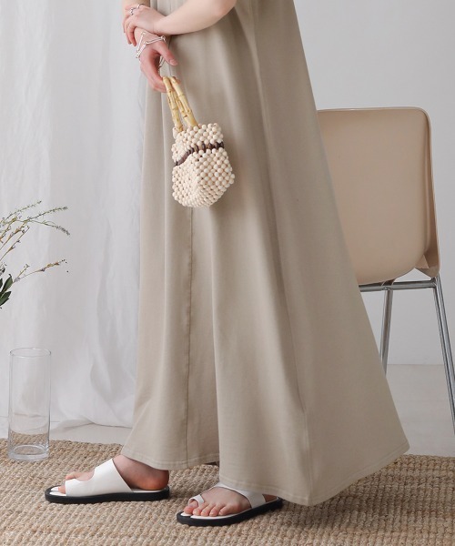 Bab（バブ）の「【選べる２サイズ】袖異素材スウェットワンピース（ワンピース・レディース・ベージュ/ブラック/グレー/カーキ・TL/FREE）」の13枚目の写真