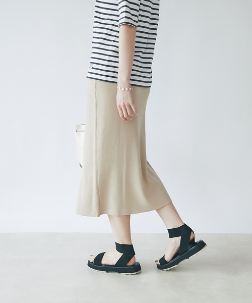 un dix cors(アンディコール)の「スッキリ見えする リブスリットスカート(スカート・レディース・ブラック/ベージュ・FREE)」の4枚目の写真