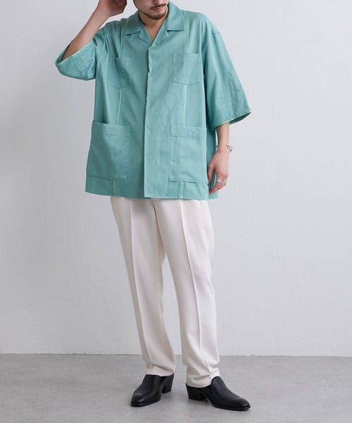 Lui's（ルイス）の「【SILLIS / シリス】パイピングサテンシャツ（シャツ/ブラウス・メンズ・エメラルド/ダークグレー・44/46）」の3枚目の写真