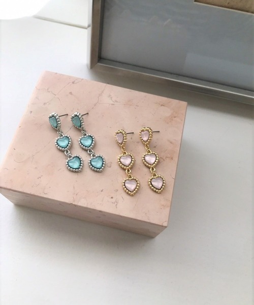 Me%（ミィパーセント）の「トリプルハートピアス（ピアス（両耳用）・レディース・イエロー/グレー/ブラック・FREE）」の5枚目の写真