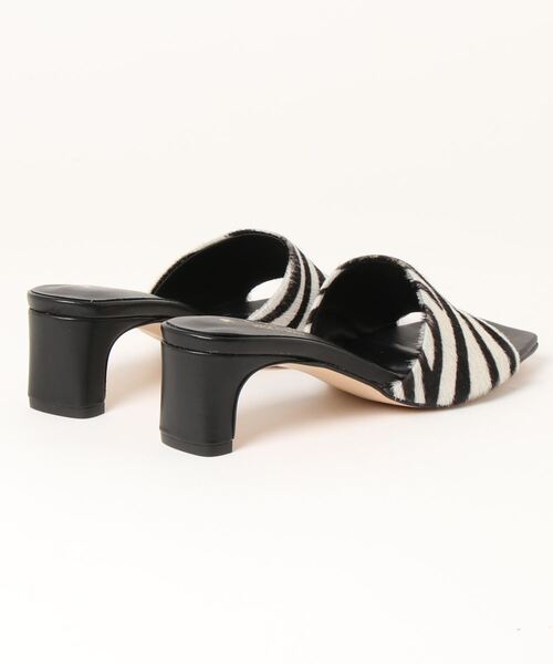 REMME（レメ）の「REMME/ハラコゼブラサンダル（サンダル）」 - WEAR