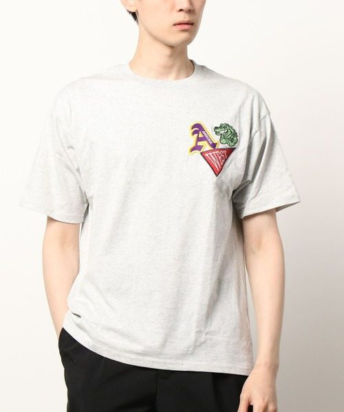 BACK NUMBER（バックナンバー）の「【BACK NUMBER】ワッペンロゴＴシャツ（Tシャツ/カットソー・メンズ・ホワイト/グレー/オレンジ・L/XL/M）」の2枚目の写真