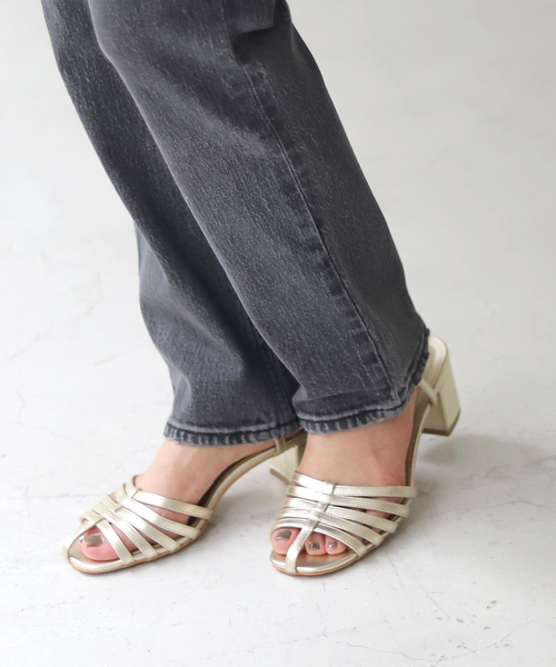 SLOBE IENA(スローブイエナ)の「SLOBE IENA メタリックサンダル(サンダル・レディース・ゴールド・24.5cm/24cm/23cm/23.5cm/22.5cm)」の20枚目の写真