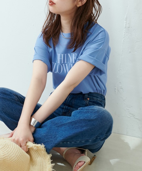 natural couture（ナチュラルクチュール）の「真夏でも安心して着られる◎汗染み防止加工ロゴT（Tシャツ/カットソー・レディース・オフホワイト/ブルー/スミクロ・FREE）」の16枚目の写真