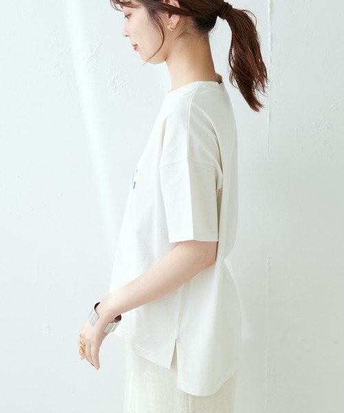 natural couture（ナチュラルクチュール）の「真夏でも安心して着られる◎汗染み防止加工ロゴT（Tシャツ/カットソー・レディース・オフホワイト/ブルー/スミクロ・FREE）」の20枚目の写真