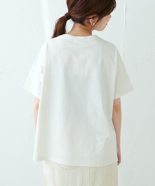 natural couture（ナチュラルクチュール）の「真夏でも安心して着られる◎汗染み防止加工ロゴT（Tシャツ/カットソー・レディース・オフホワイト/ブルー/スミクロ・FREE）」の21枚目の写真