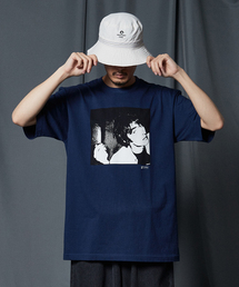 【microdot / マイクロドット】 別注 oasis フォト Tシャツ
