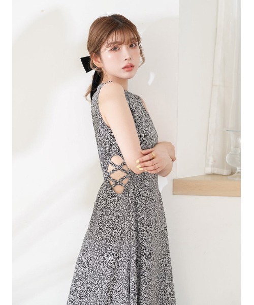 Darich（ダーリッチ）の「デイジーサイドカットロングワンピース