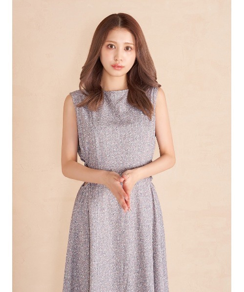 Darich（ダーリッチ）の「デイジーサイドカットロングワンピース