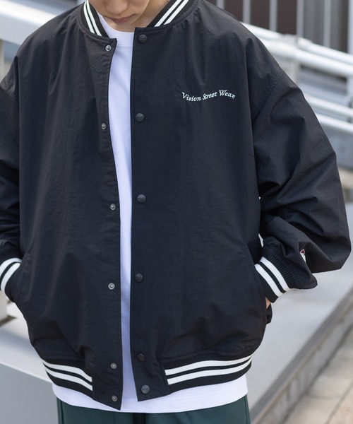 VISION STREET WEAR(ヴィジョンストリートウェア)の「【VISION STREET WEAR/ヴィジョンストリートウェア】サガラワッペンナイロンスタジャン/リブライン/バックデザイン/ビッグシルエット(スタジャン・メンズ・ブラック/ネイビー/グリーン・M/L/XL)」の18枚目の写真
