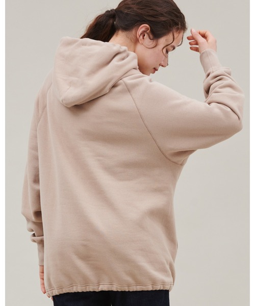 KELTY(ケルティ)の「KELTY/ケルティ ミニロゴスウェットパーカー(パーカー・メンズ・ブラック/ベージュ/グリーン/マスタード/グレー・M/L/S/XL)」の9枚目の写真