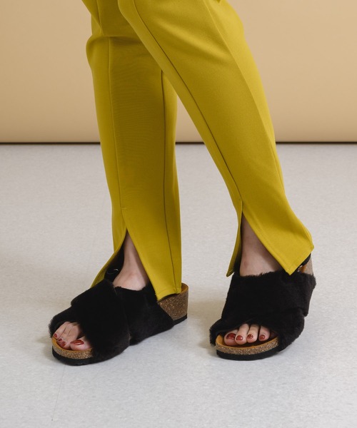 Paradise Picnic（パラダイスピクニック）の「センタースリットストレッチパンツ（その他パンツ・レディース・ブラック/ベージュ/イエロー・FREE）」の9枚目の写真