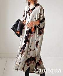 艶っぽい！アート柄ロングシャツワンピース
