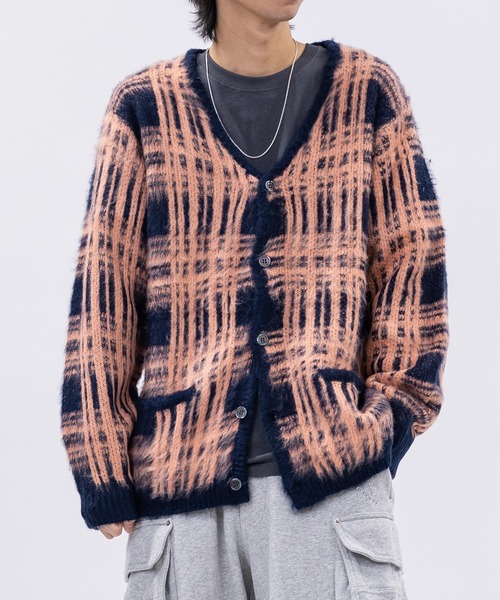 JOHN'S CLOSET(ジョンズクローゼット)の「【22】モヘアタッチ ジャガード カラー カーディガン ソリッド/レオパード/チェック(カーディガン/ボレロ・メンズ・ブラック/ネイビー/ブラウン/ターコイズブルー/グリーン/マスタード/ブラック系その他/ブラウン系その他/グリーン系その他/オレンジ/ブラウン系/ベージュ系/オリーブ系/グリーン系/ネイビー系/ブルー系/オリーブ系2/オフホワイト/ブラック系2/ネイビー系2/ピンク系/ブラック系3/ブルー系3/マルーン/ピンク系その他/ホワイト系その他/ホワイト系3・MEDIUM/LARGE/X-LARGE)」の20枚目の写真